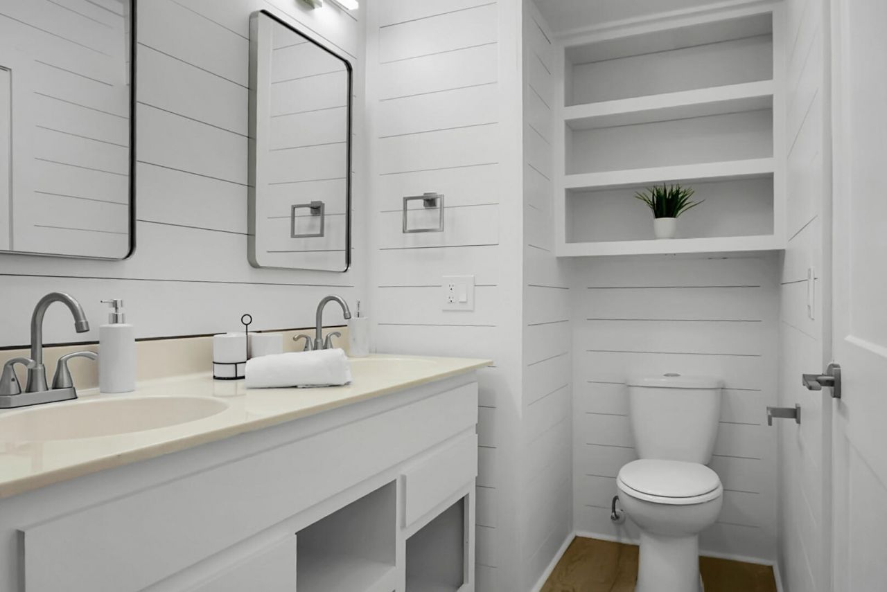 402 Sears Street Photo 36