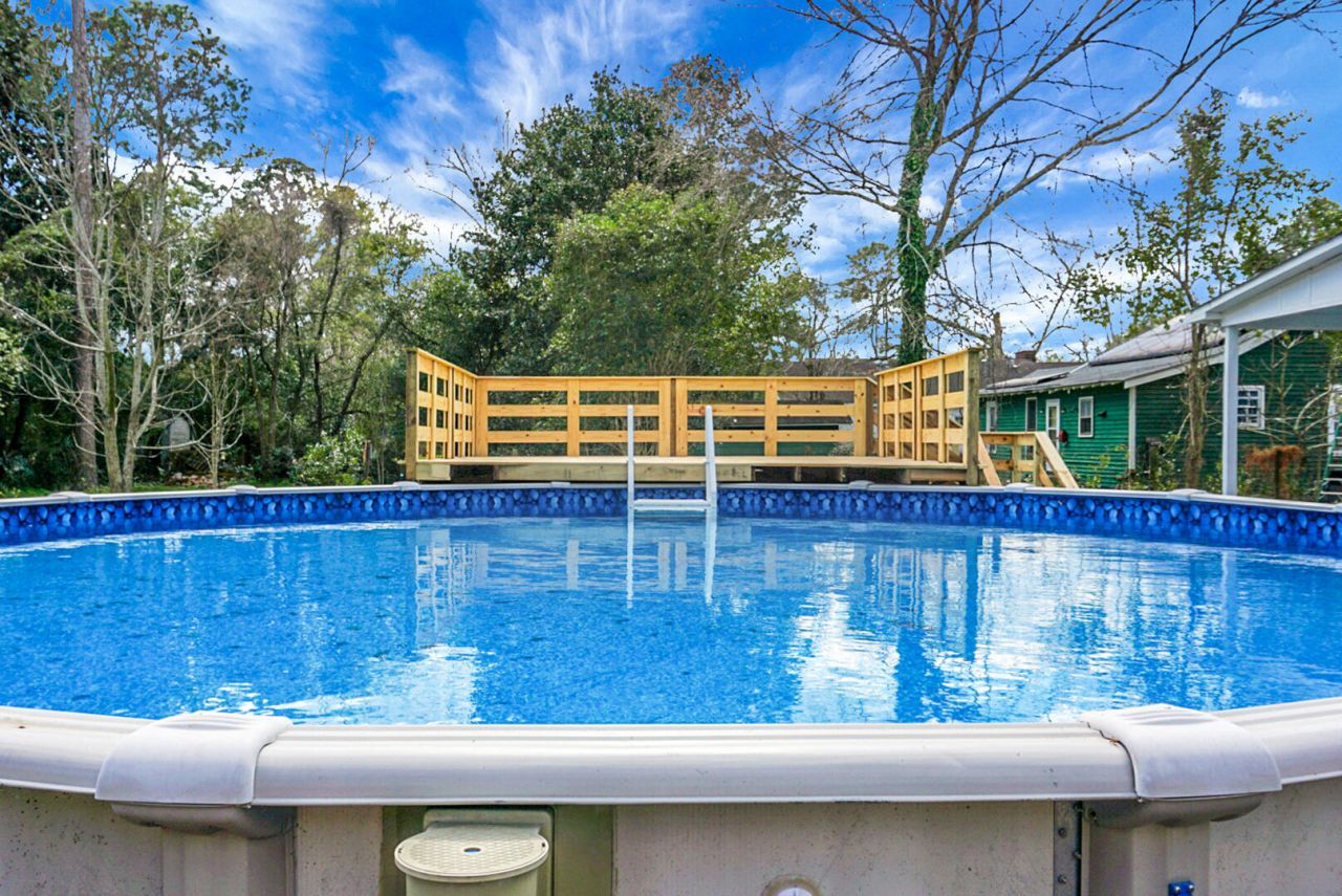 402 Sears Street Photo 5