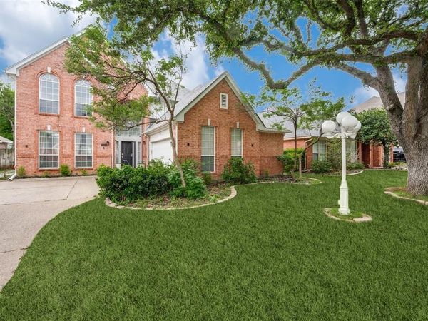 2106 Hunter Place Lane, Arlington, TX 76006