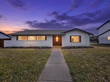 11360 Drummond Drive, Dallas, TX 75228