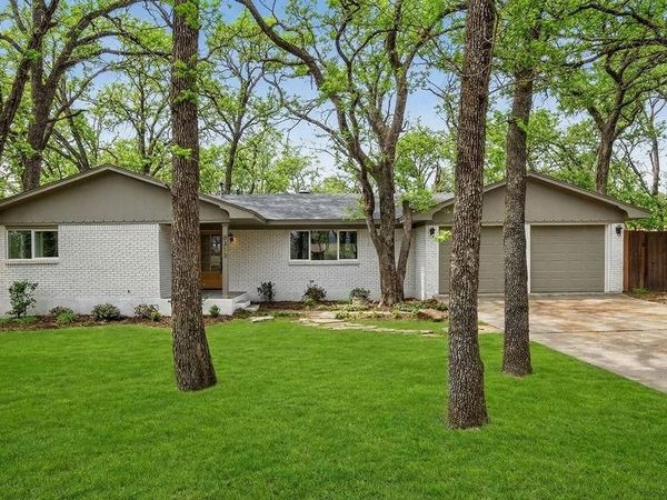 4313 Wren Haven Drive , Lakeside, TX 76135