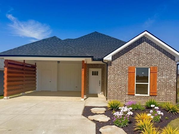 300 Rike Road , Mabank, TX 75147