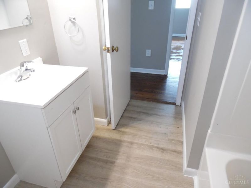 751 Springvale Drive, Hamilton, OH 45913 Photo 12