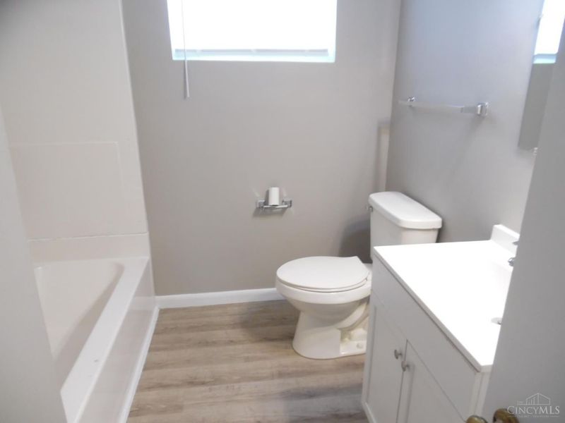 751 Springvale Drive, Hamilton, OH 45913 Photo 14