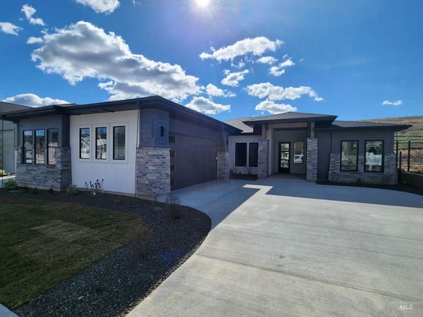 7237 N Firhill Pl, Eagle, ID 83616