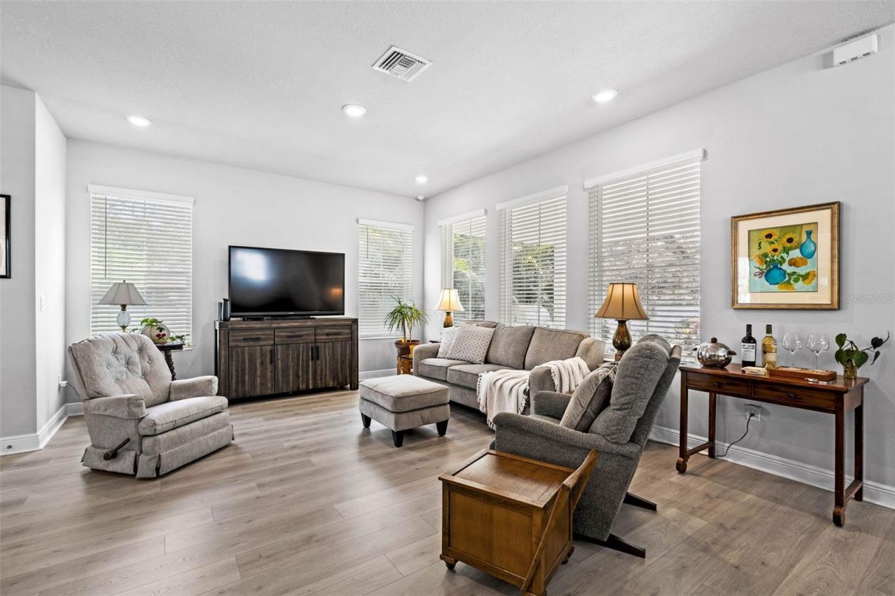 4500 2nd Avenue N, Saint Petersburg, FL 33713 Photo