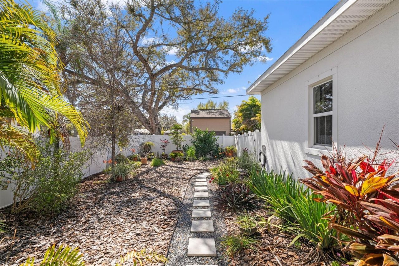 4500 2nd Avenue N, Saint Petersburg, FL 33713 Photo