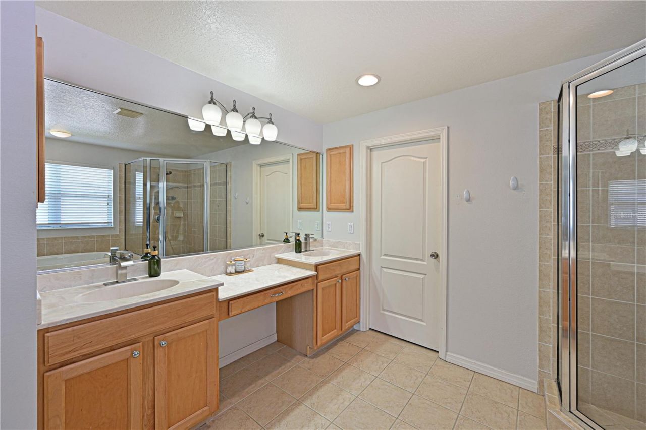 8852 Founders Circle, Palmetto, FL 34221 Photo