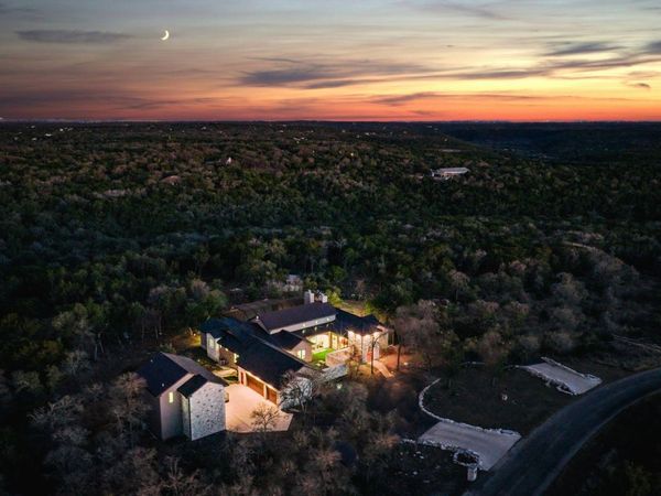 435 Gardenia DR, Wimberley, TX 78676