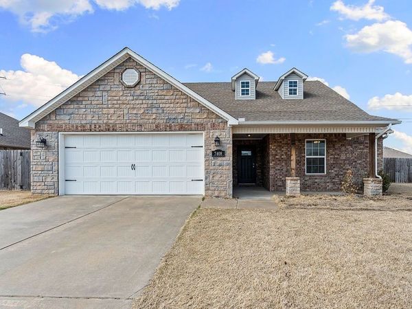 7408 Devonshire Avenue , Springdale, AR 72762
