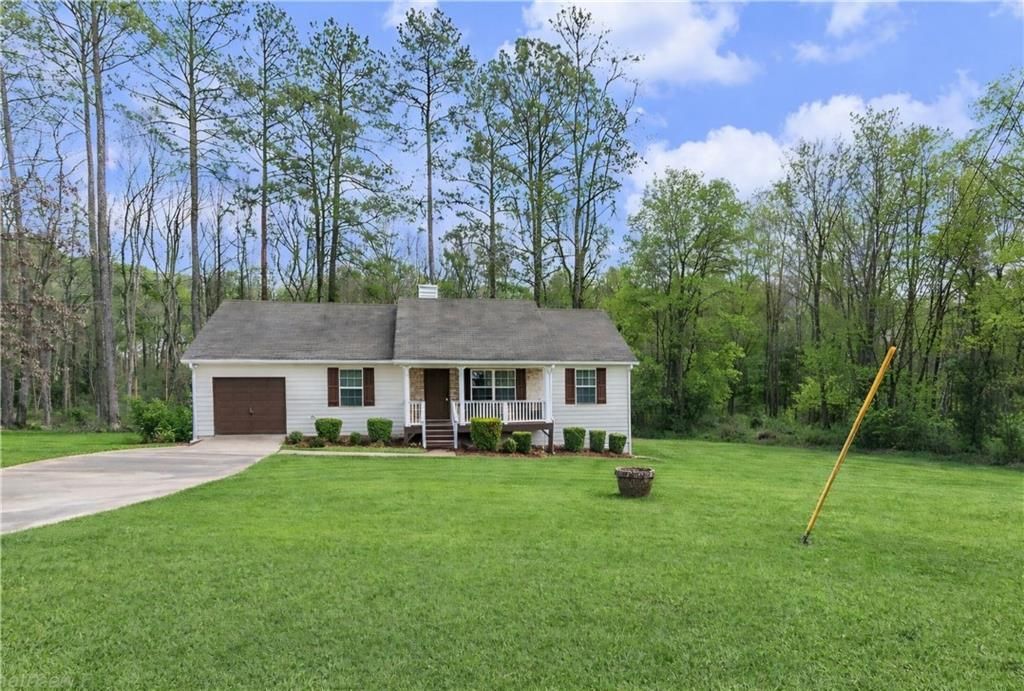 405 Azalea Drive, Stockbridge, GA 30281 Main Photo