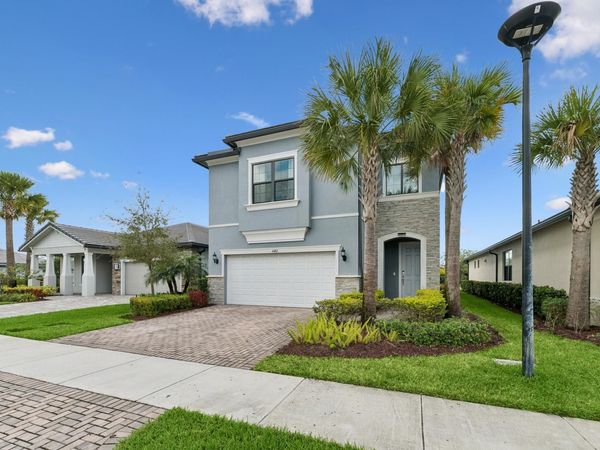 4482 Silverwood Ln, Fort Lauderdale, FL 33309