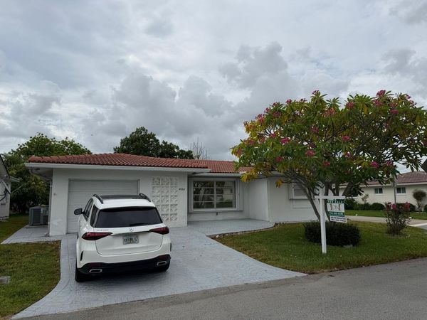 4958 NW 48th Avenue, Tamarac, FL 33319