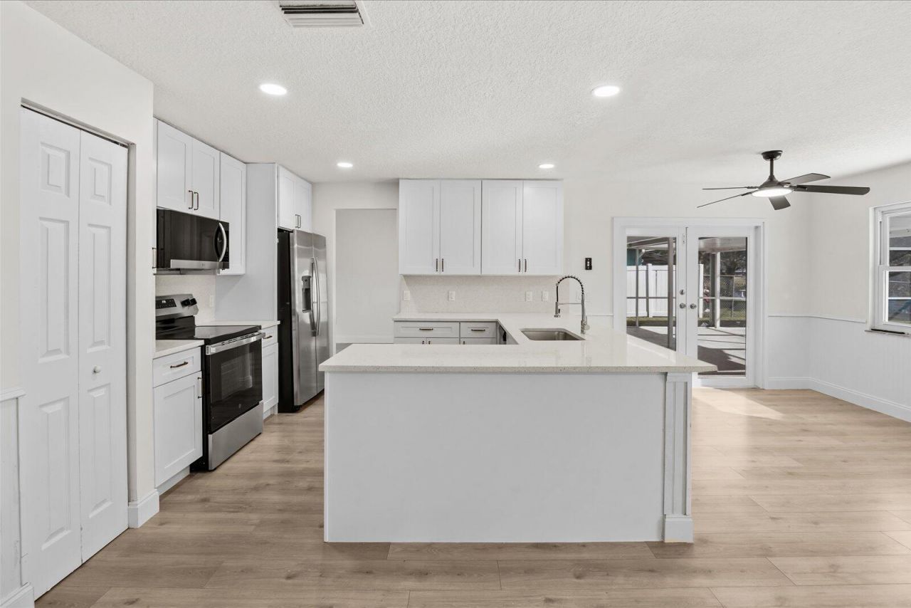 218 Las Palmas Street, Royal Palm Beach, FL 33411 Photo