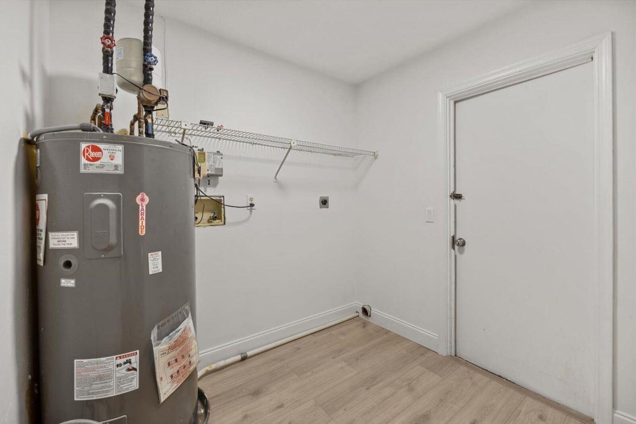 218 Las Palmas Street, Royal Palm Beach, FL 33411 Photo