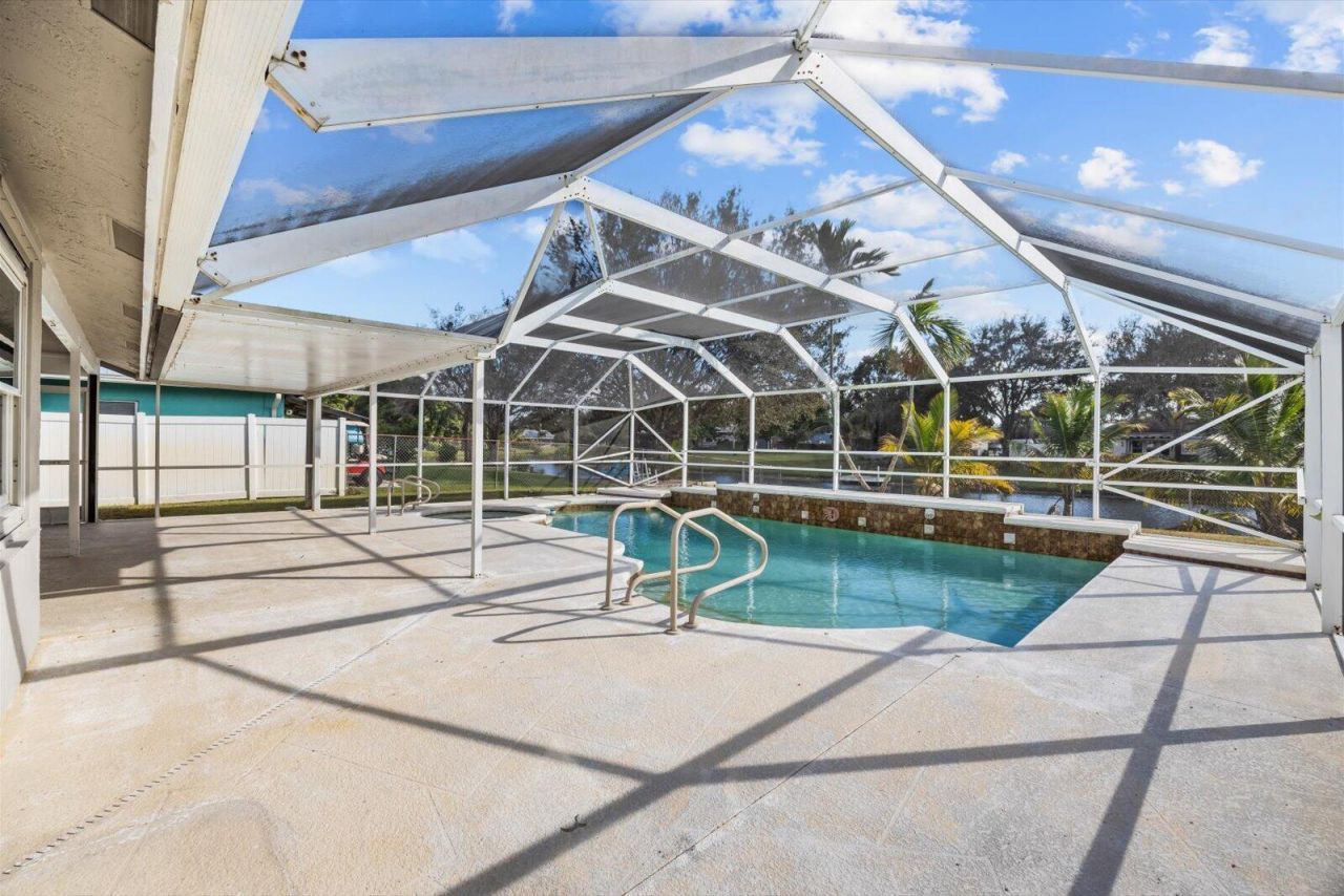 218 Las Palmas Street, Royal Palm Beach, FL 33411 Photo