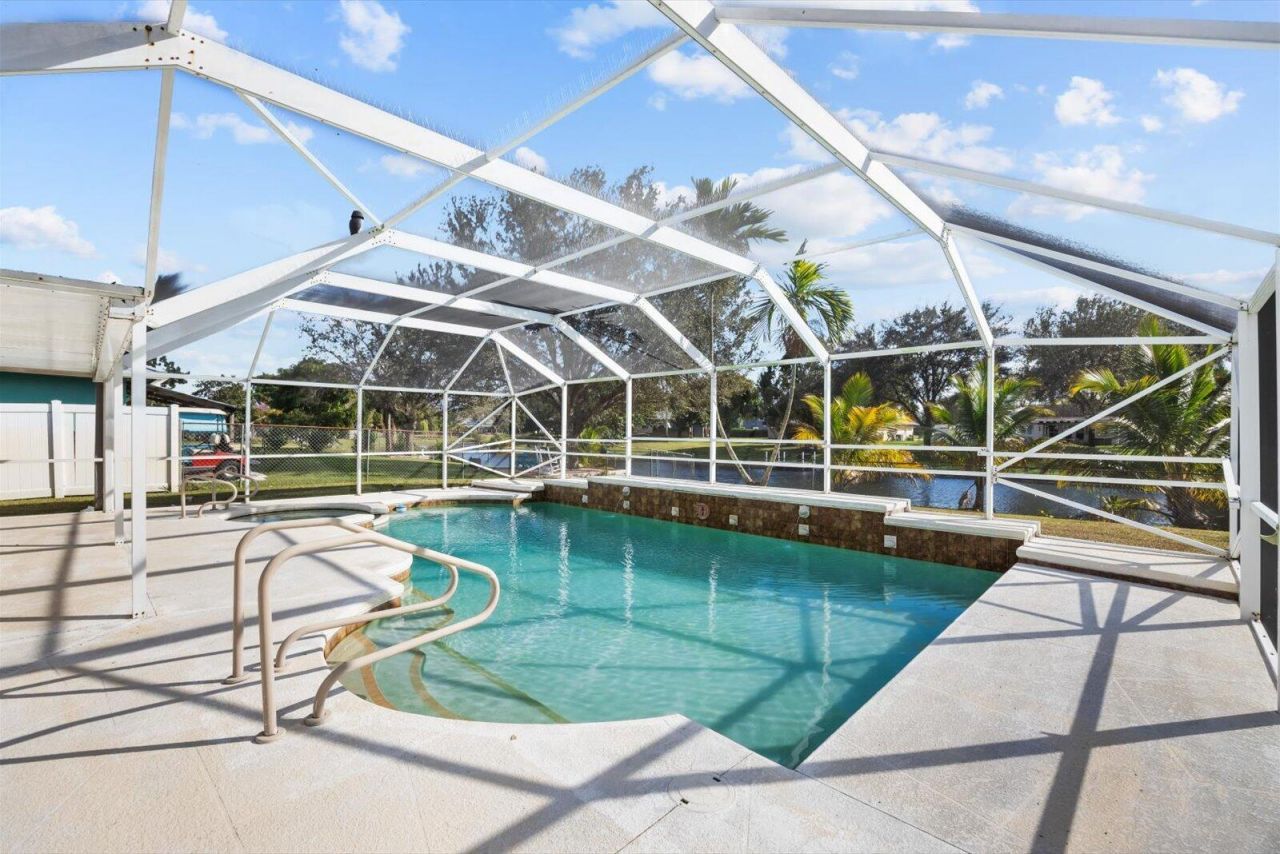 218 Las Palmas Street, Royal Palm Beach, FL 33411 Photo