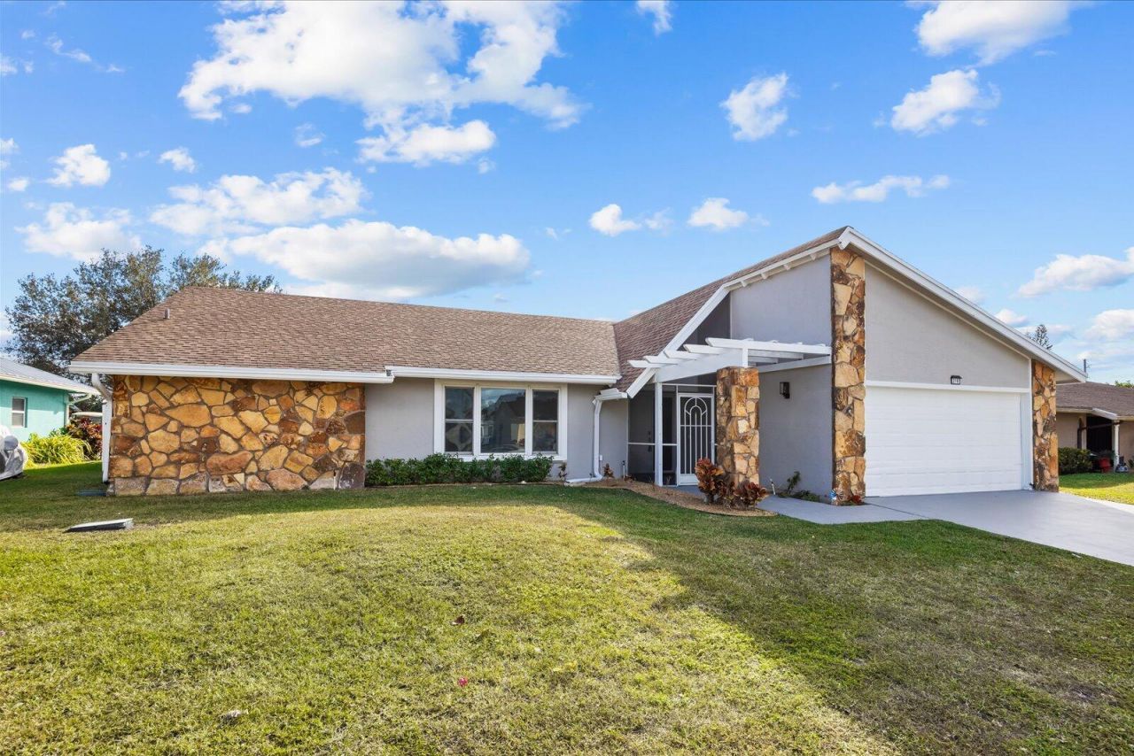 218 Las Palmas Street, Royal Palm Beach, FL 33411 Photo