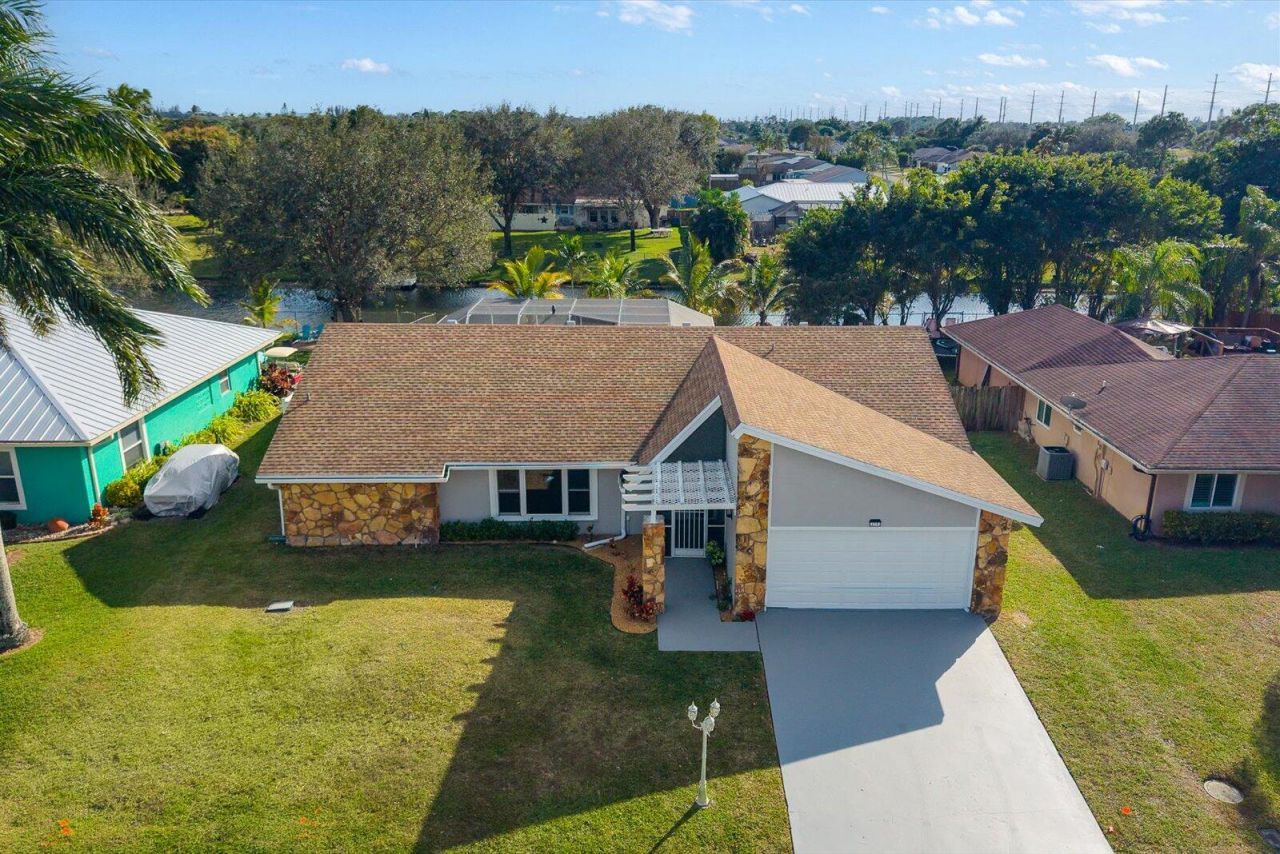 218 Las Palmas Street, Royal Palm Beach, FL 33411 Photo