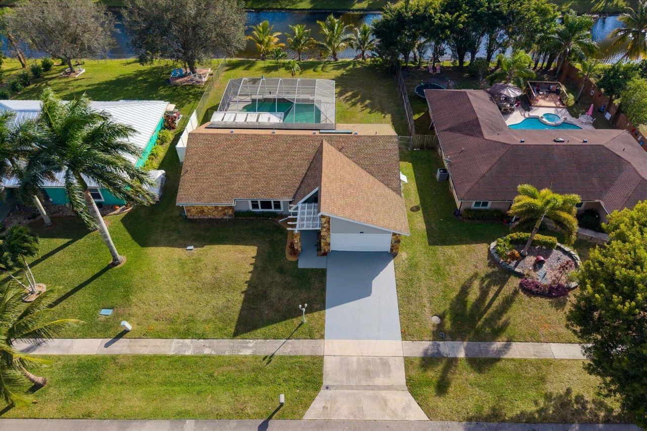 218 Las Palmas Street, Royal Palm Beach, FL 33411 Photo