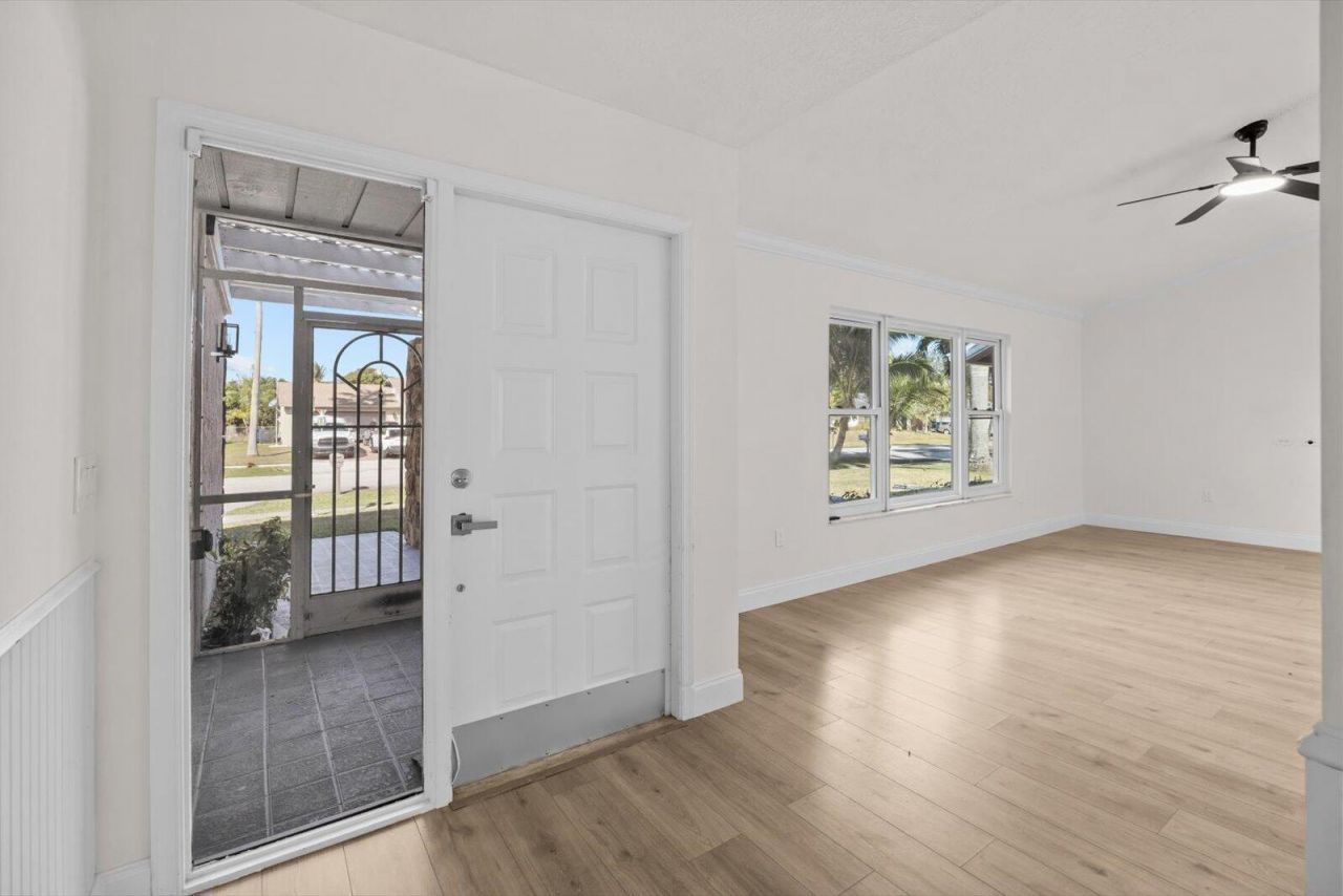 218 Las Palmas Street, Royal Palm Beach, FL 33411 Photo