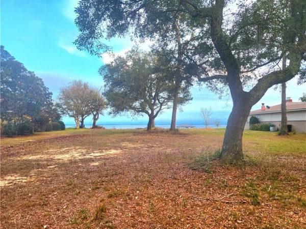 9202 Bay View Drive , Lillian, AL 36549