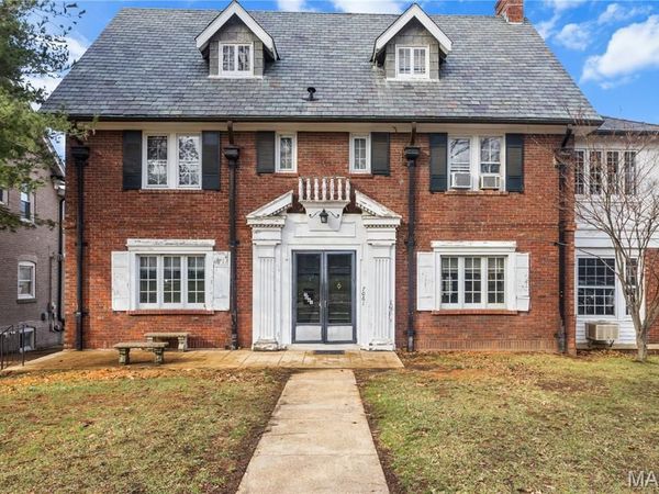 7061 Maryland Avenue, University City, MO 63130