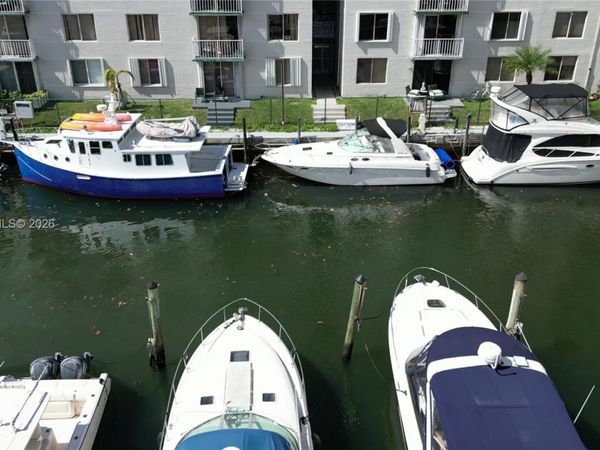 1700 NW North River Dr, Miami, FL 33125