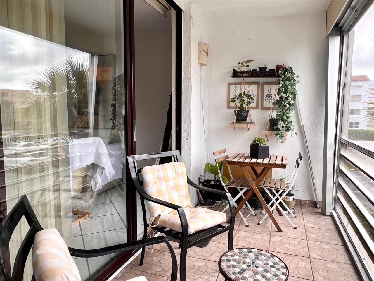 2811 Somerset Dr, Unit 211, Lauderdale Lakes, FL 33311 Photo