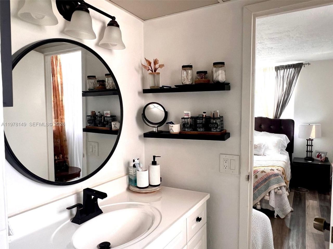 2811 Somerset Dr, Unit 211, Lauderdale Lakes, FL 33311 Photo