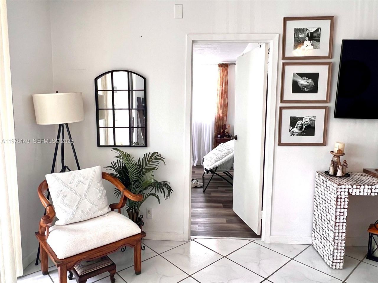 2811 Somerset Dr, Unit 211, Lauderdale Lakes, FL 33311 Photo