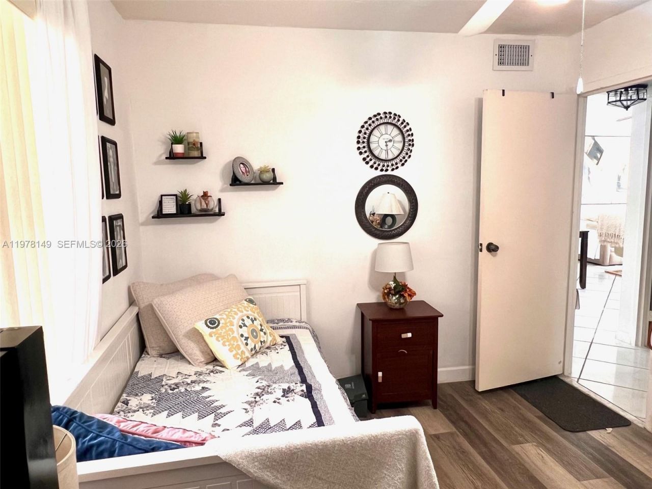 2811 Somerset Dr, Unit 211, Lauderdale Lakes, FL 33311 Photo