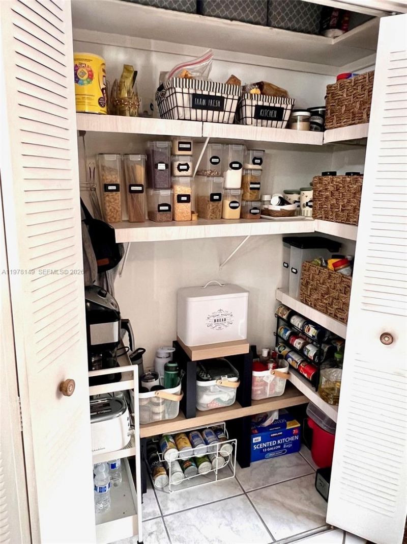 2811 Somerset Dr, Unit 211, Lauderdale Lakes, FL 33311 Photo