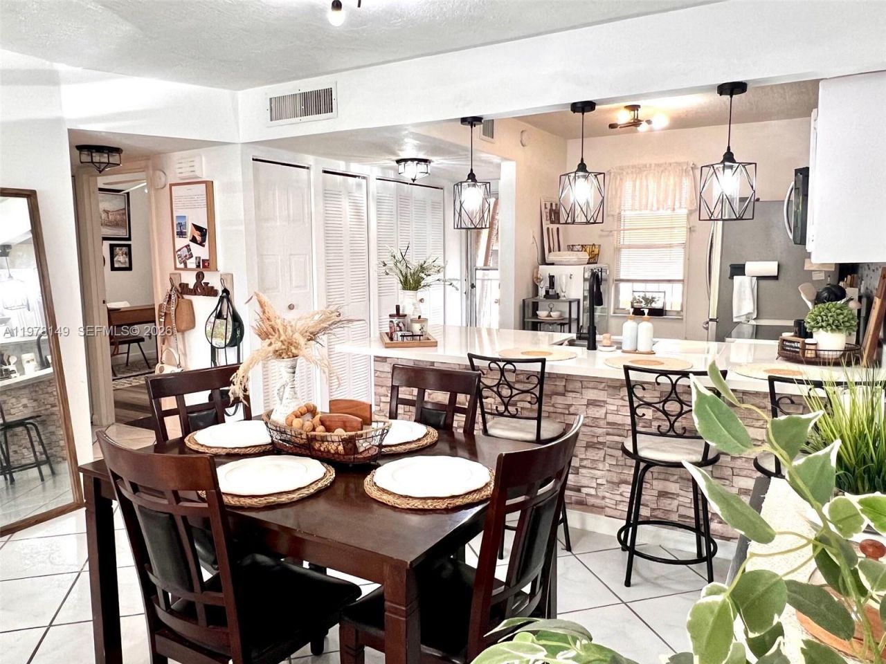 2811 Somerset Dr, Unit 211, Lauderdale Lakes, FL 33311 Photo