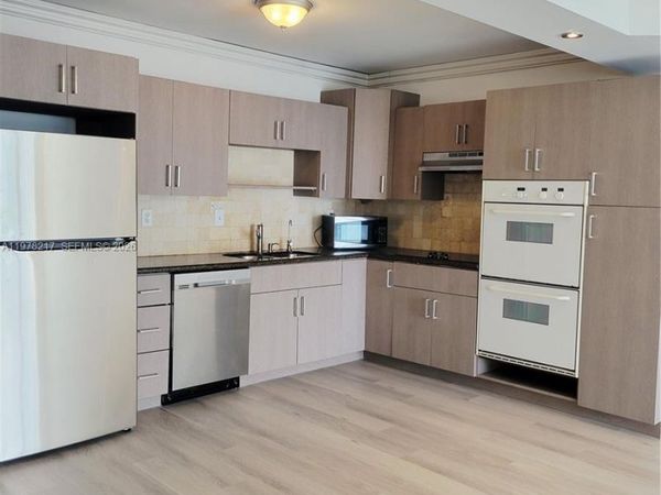 19380 Collins Ave, Unit 1402, Sunny Isles Beach, FL 33160