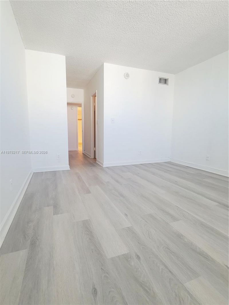 19380 Collins Ave, Unit 1402, Sunny Isles Beach, FL 33160 Photo