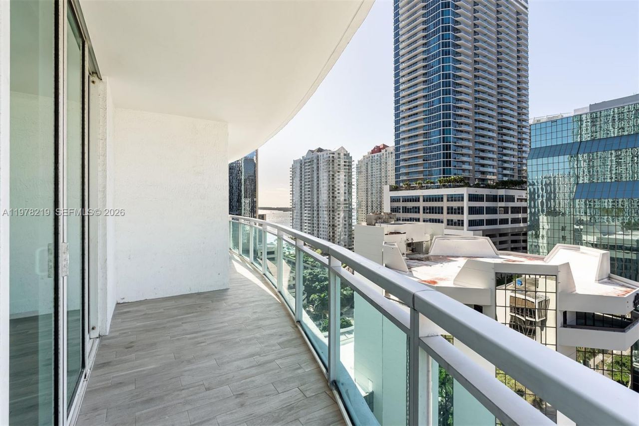 951 Brickell Ave , Unit 1711, Miami, FL 33131 Photo