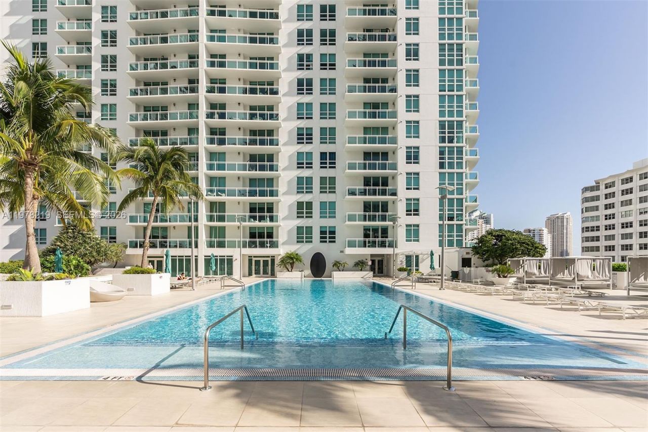 951 Brickell Ave , Unit 1711, Miami, FL 33131 Photo