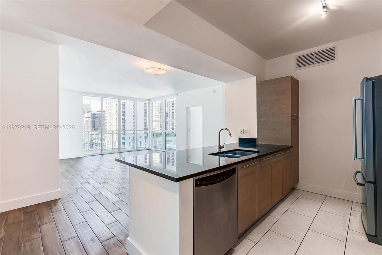 951 Brickell Ave , Unit 1711, Miami, FL 33131 Photo