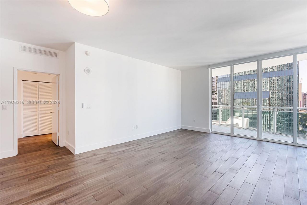 951 Brickell Ave , Unit 1711, Miami, FL 33131 Photo