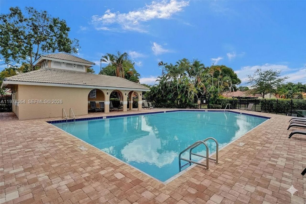 2704 Pinewood Ct , Davie, FL 33328 Photo