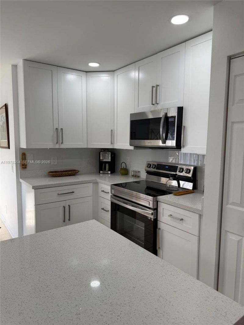 2704 Pinewood Ct , Davie, FL 33328 Photo