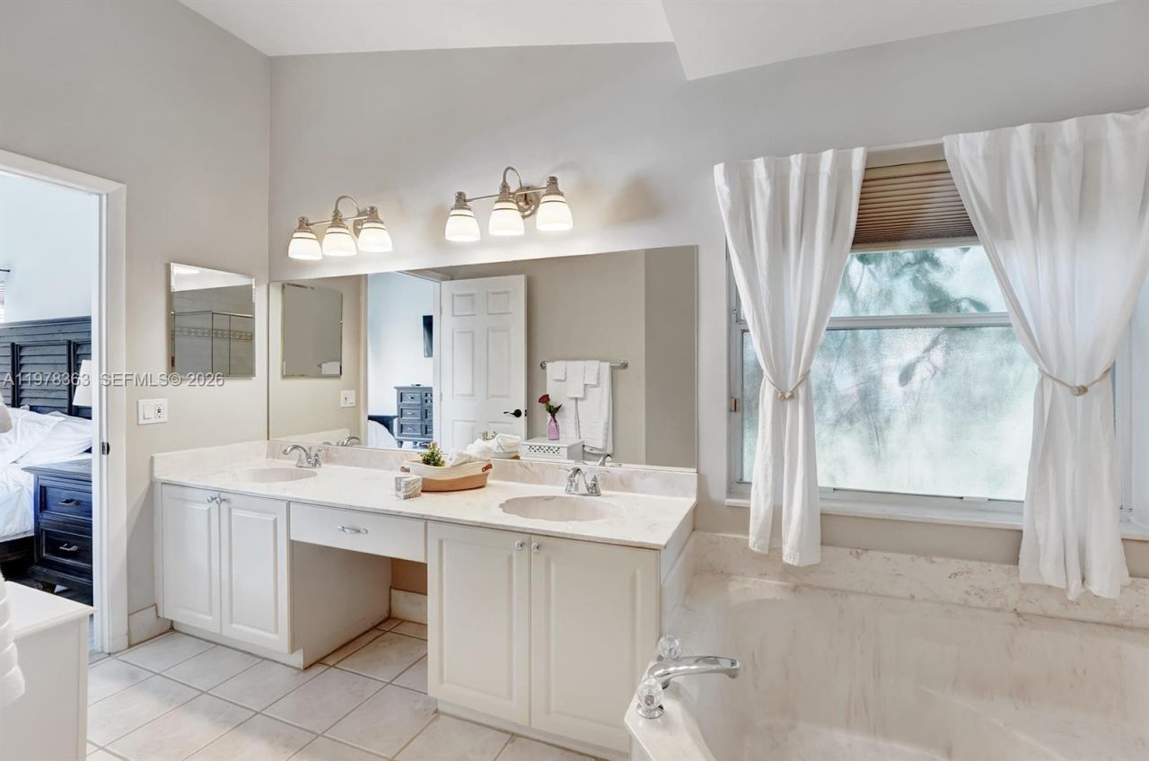 3833 Cypress Lake Dr , Lake Worth, FL 33467 Photo