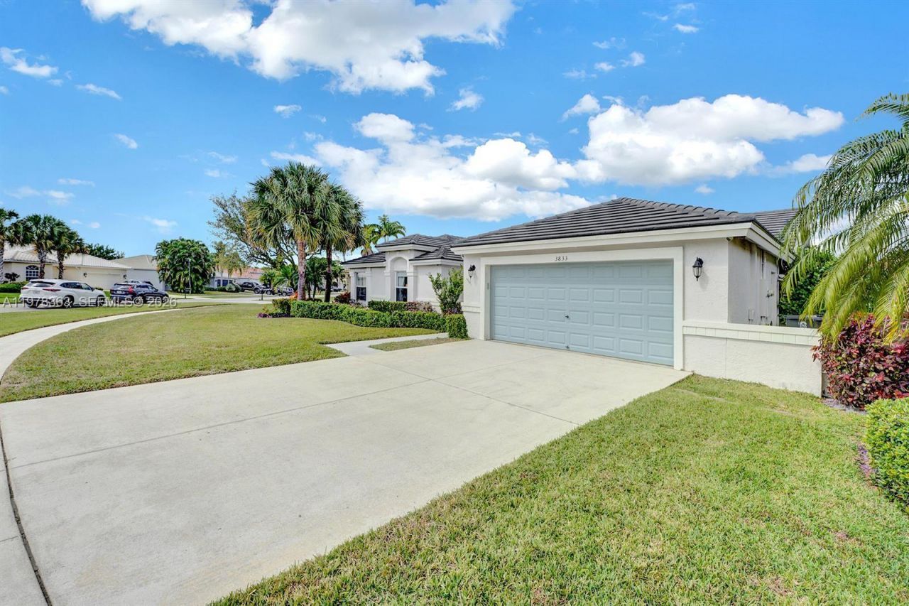 3833 Cypress Lake Dr , Lake Worth, FL 33467 Photo
