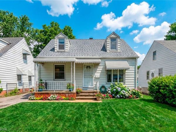 15313 Fernway Drive , Maple Heights, OH 44137