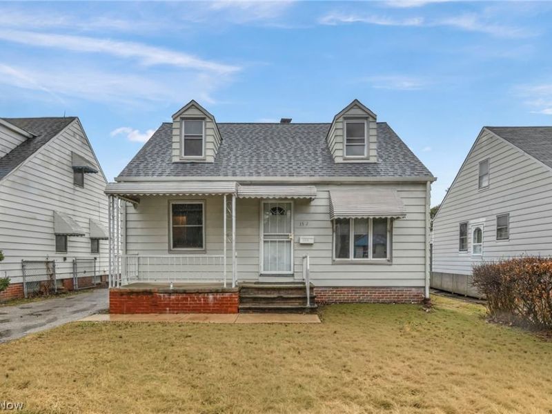 15313 Fernway Drive, Maple Heights, OH 44137 Photo 2