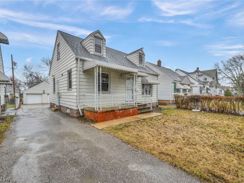 15313 Fernway Drive, Maple Heights, OH 44137 Photo 4