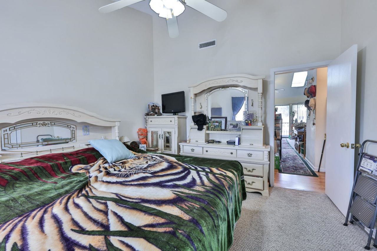 510 Fairwood Lakes  Photo 11