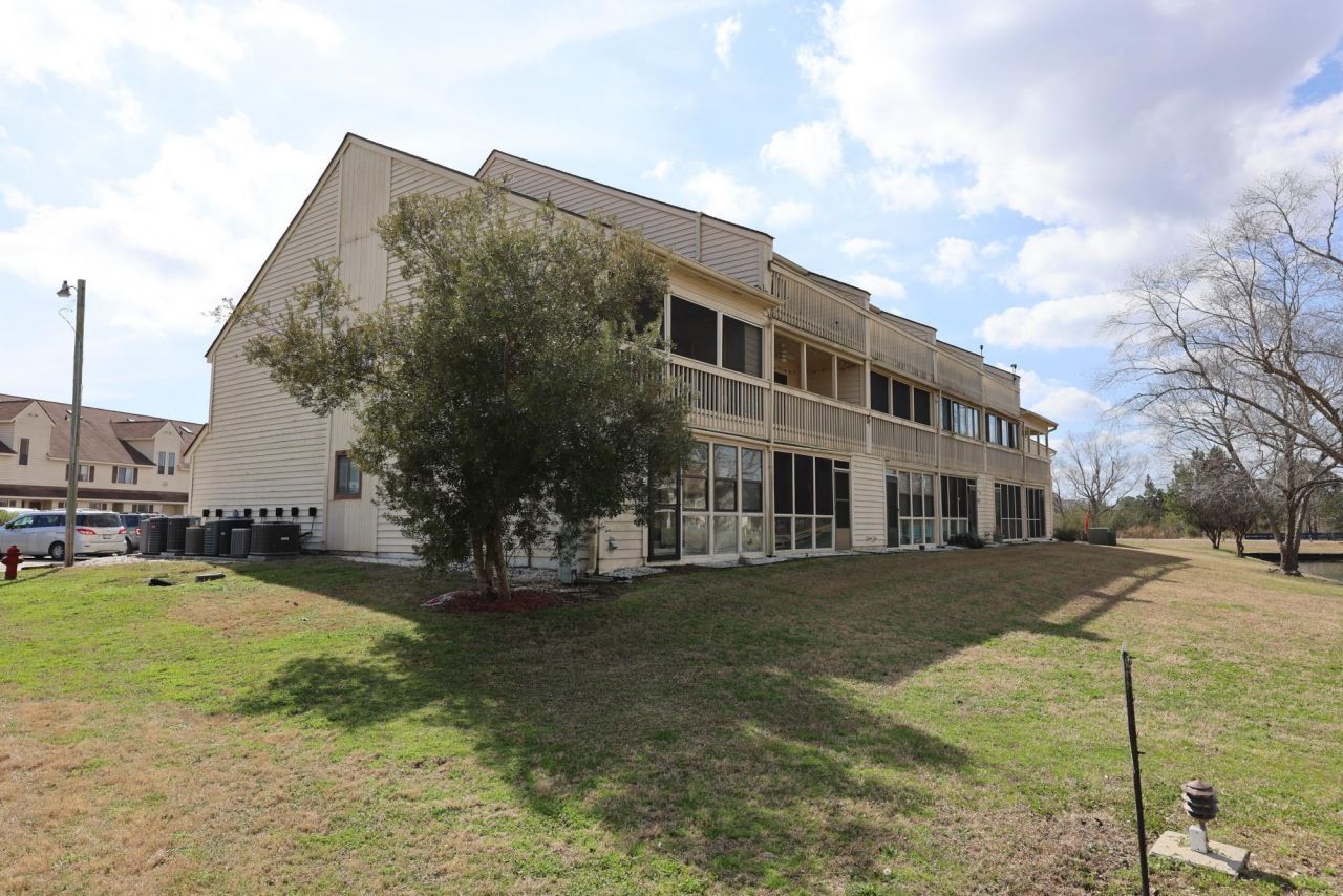 510 Fairwood Lakes  Photo 19