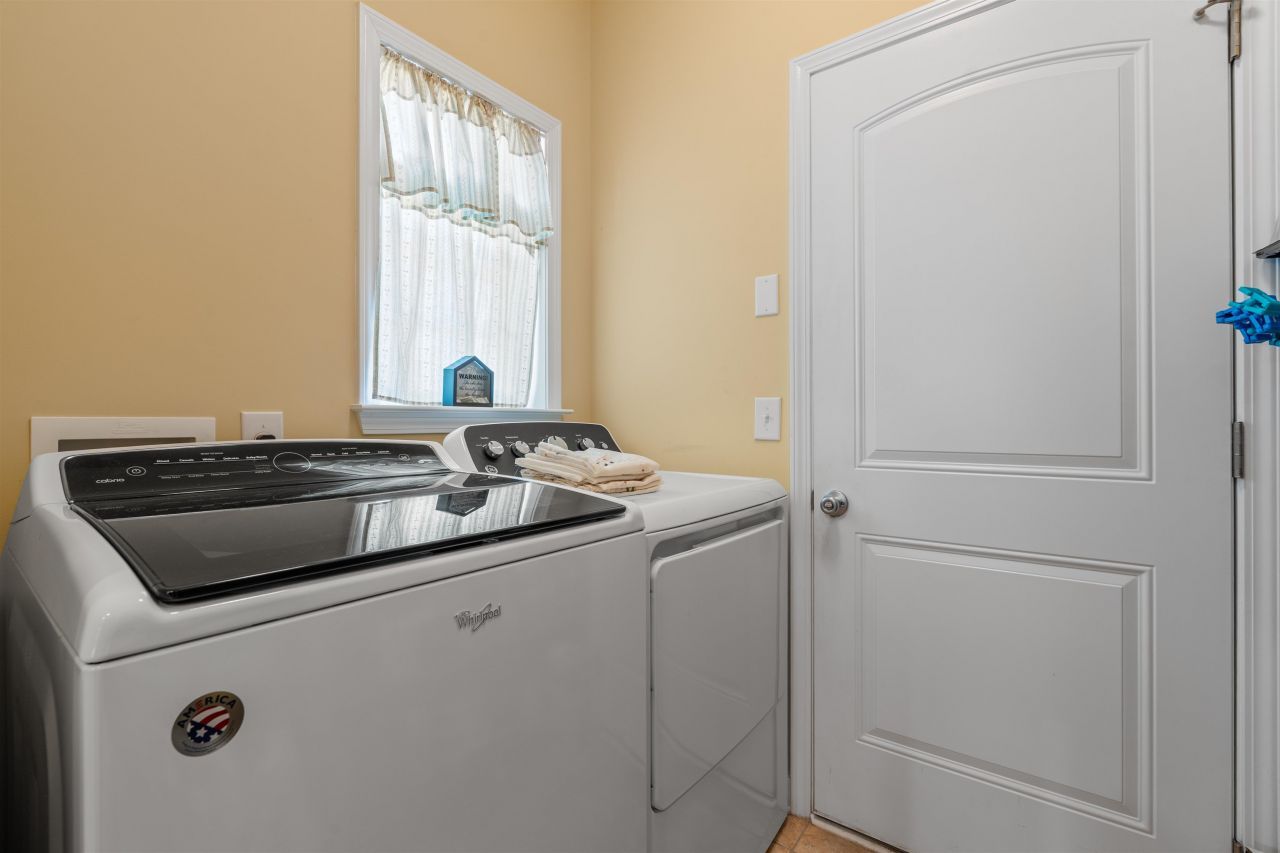 237 Cloverleaf Dr. Photo 11